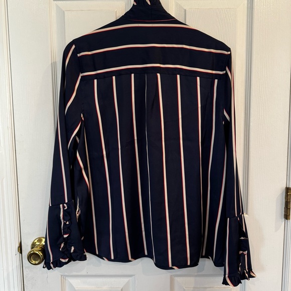 Romeo + Juliet Couture Navy Striped Ruffle Blouse Medium - Picture 7 of 7